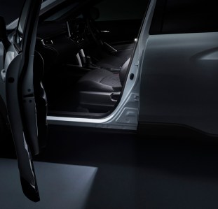 Toyota Corolla Cross Modellista_LED door smart light-2