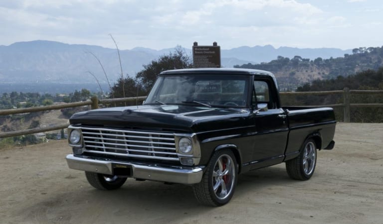 1967 Ford F-100 Is Packing a Monstrous 526 V8 Under Its Smooth Surface