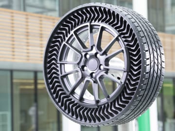 See Michelin Demo Its Airless Tires on a Mini Ahead of Planned 2024 Launch