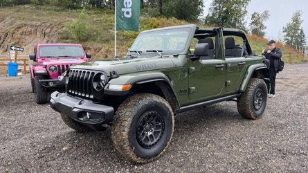 Jeep Unveils Wrangler Unlimited Willys Xtreme Recon With Army Looks