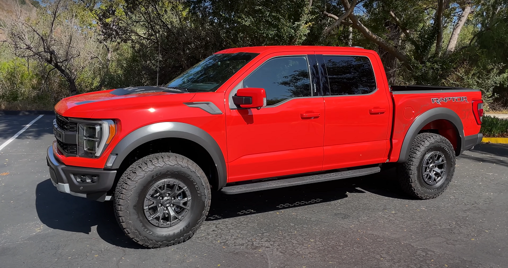 Is the 2021 Ford F-150 Raptor Really Worse Than Its Predecessor